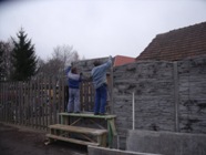 Betonové ploty montáž